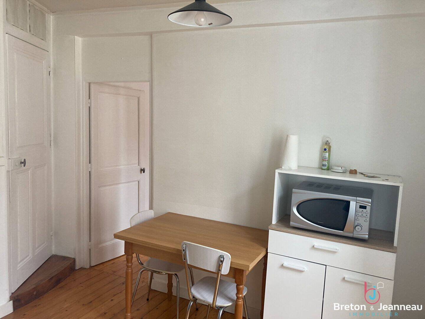 Appartement 1 pièce 20 m² · à Laval · 20 m² · 370 €