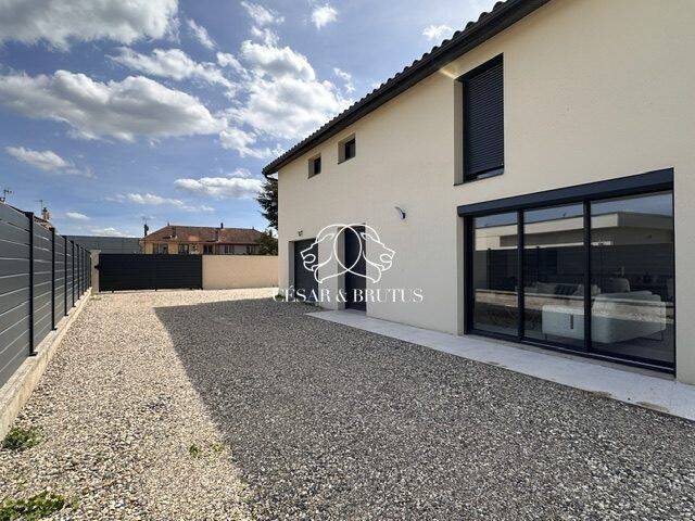 Maison 5 pièces 134 m² · à Décines-Charpieu · 134 m² · 479 000 €