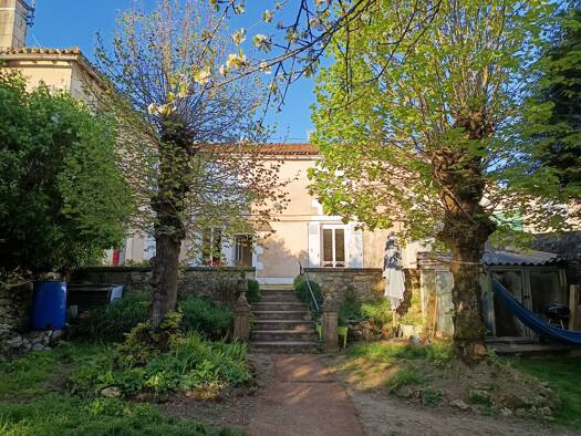 Maison à vendre 160 000 € 4 pièces 3 chambres 98 m² 683 m² de terrain Montbernage-Pont Neuf Poitiers 86000