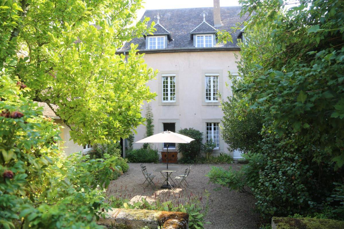 Maison 9 pièces 340 m² · à Autun · 340 m² · 295 000 €