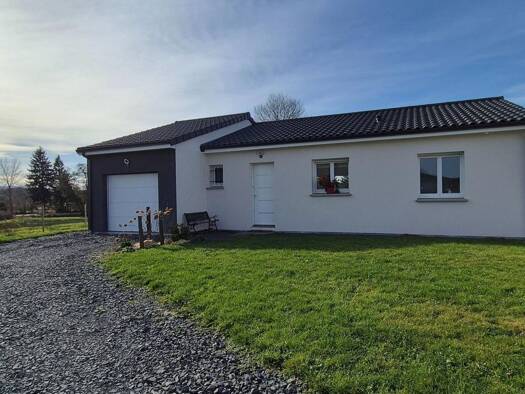 Maison de plain-pied à vendre 269 000 € 4 pièces 3 chambres 108 m² 730 m² de terrain Gelles 63740