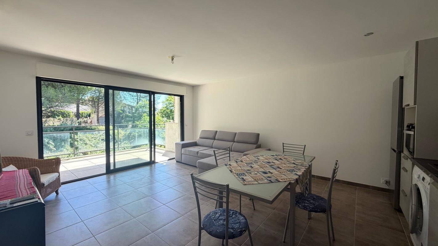 Appartement 3 pièces 66 m² · à Vence · 66 m² · 325 000 €