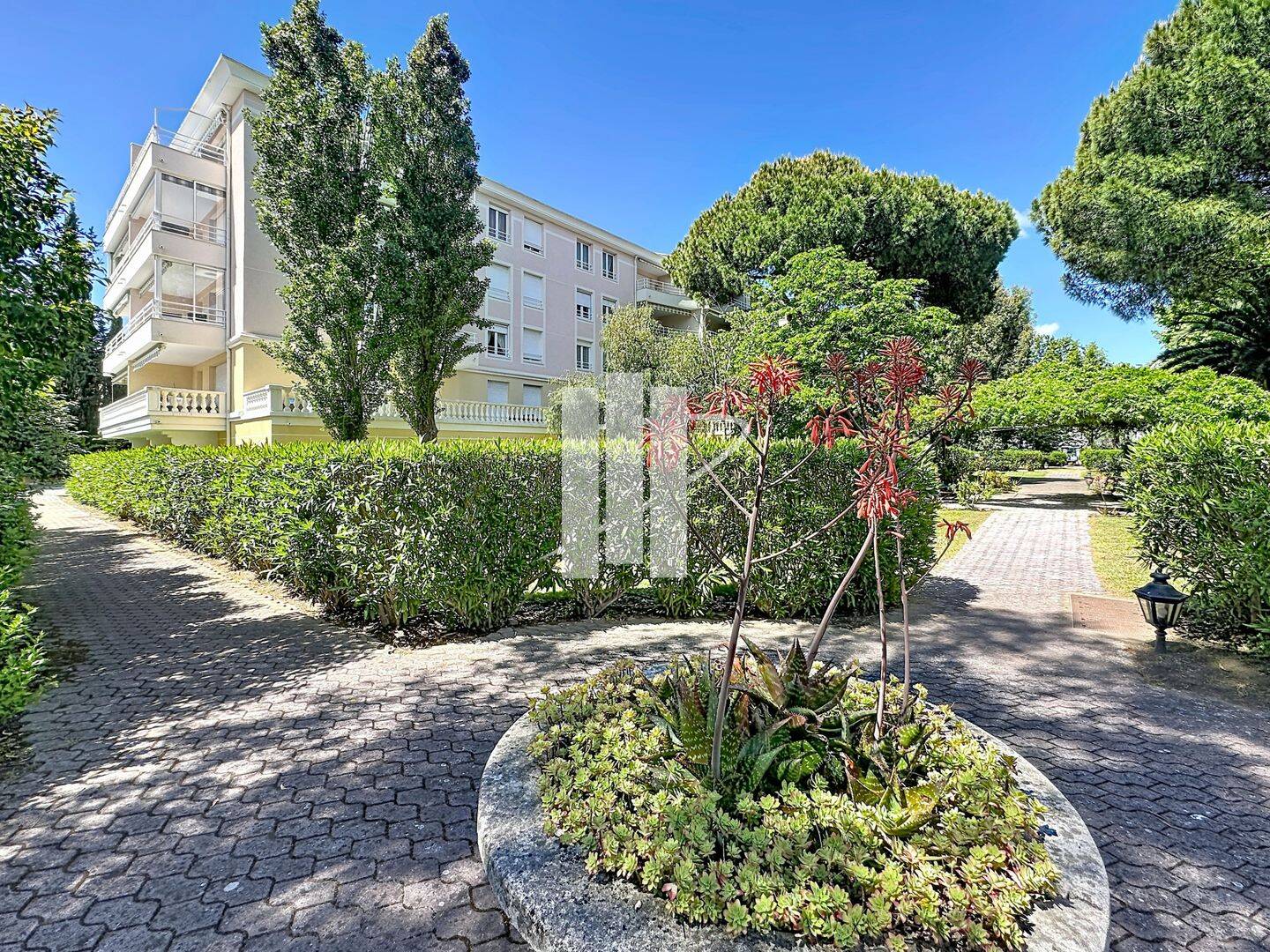 Appartement 4 pièces 77 m² · à Fréjus · 77 m² · 449 000 €