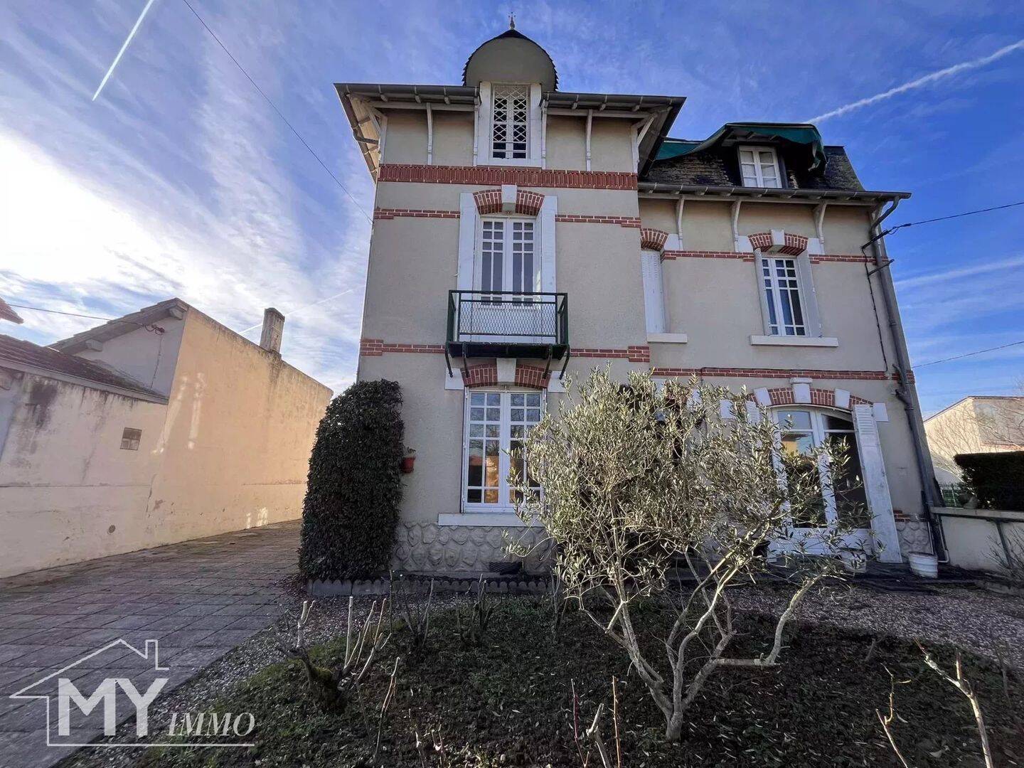 Maison 11 pièces 183 m² · à Montpon-Ménestérol · 183 m² · 252 000 €