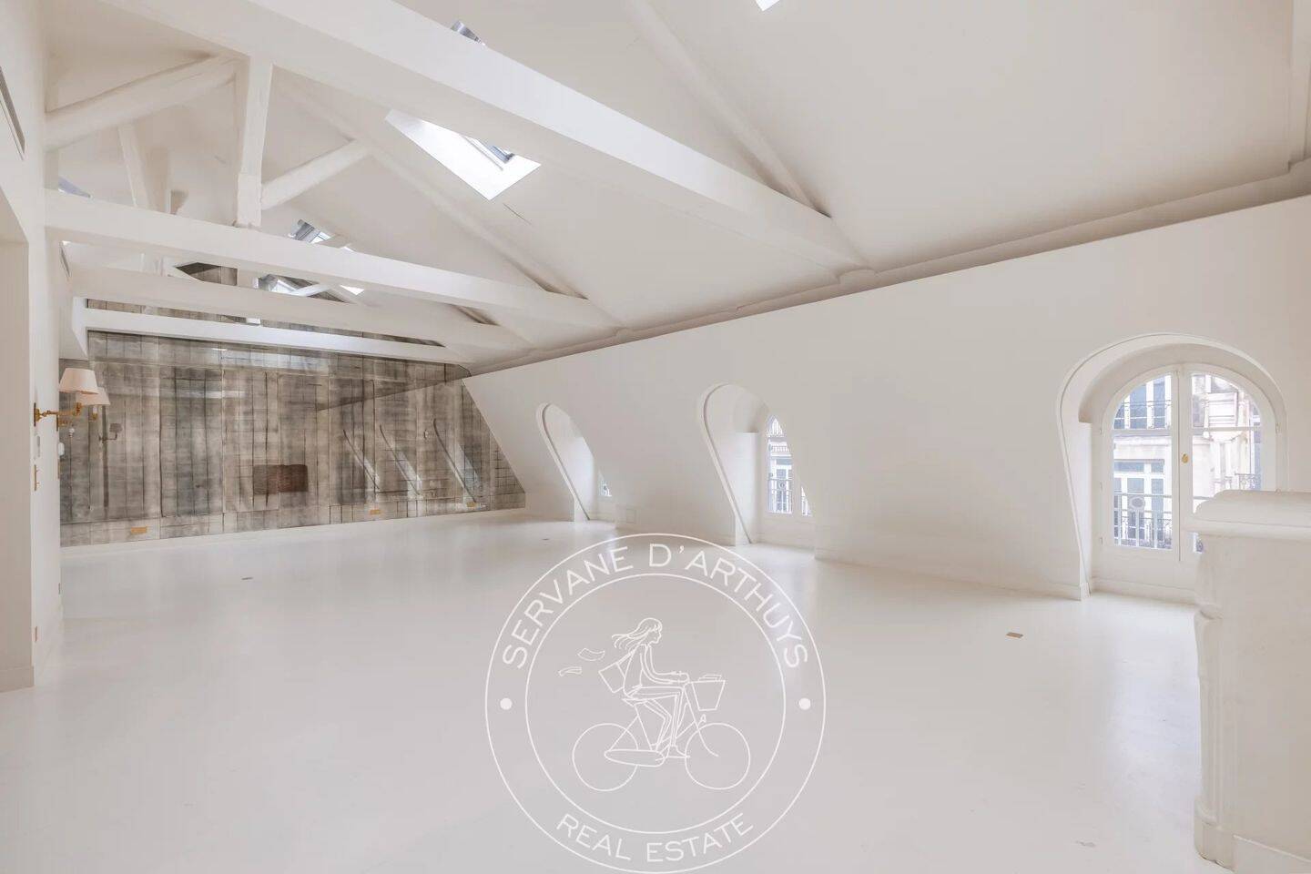 Appartement 7 pièces 251 m² · à Paris 8ème · 251 m² · 3 390 000 €