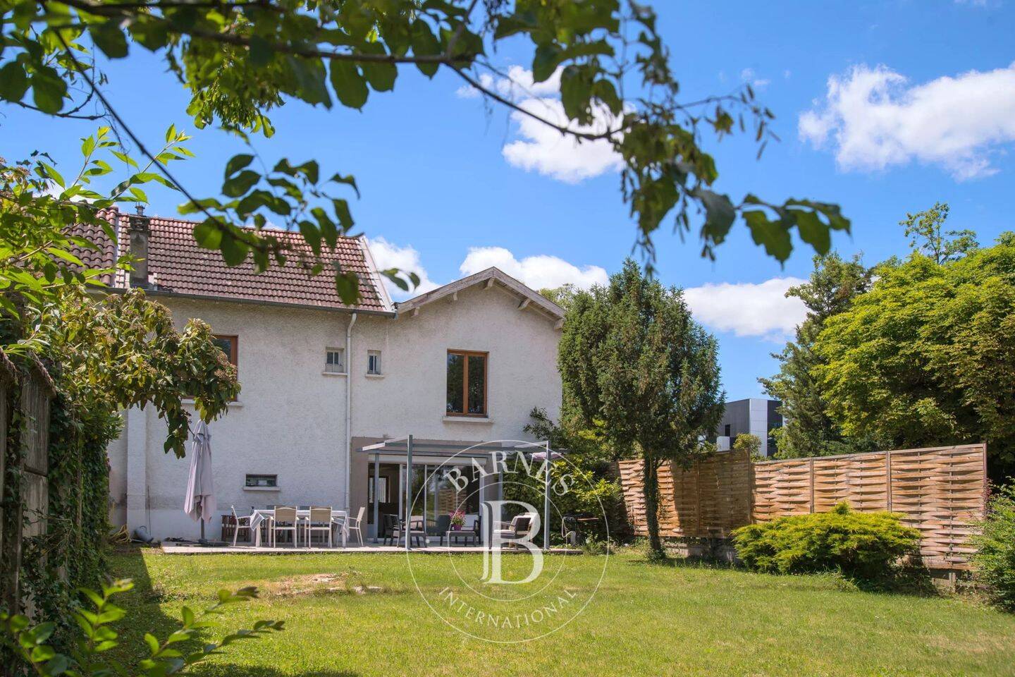 Maison 4 pièces 99 m² · à Charbonnières-les-Bains · 98,6 m² · 450 000 €