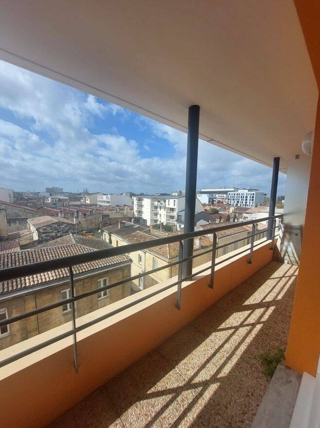 Appartement 2 pièces 31 m² · à Bordeaux · 31,1 m² · 813 €/mois