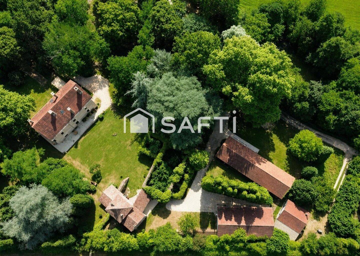 Maison 20 pièces 574 m² · à Monsempron-Libos · 574 m² · 949 000 €