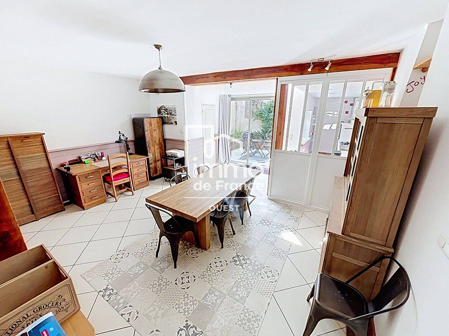 Maison 6 pièces 160 m² · à La Roche-sur-Yon · 160 m² · 259 000 €
