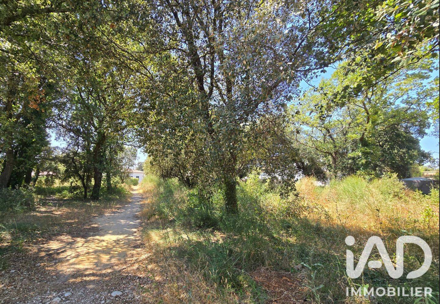 Terrain de 494 m² à Rochefort-du-Gard - photo 2