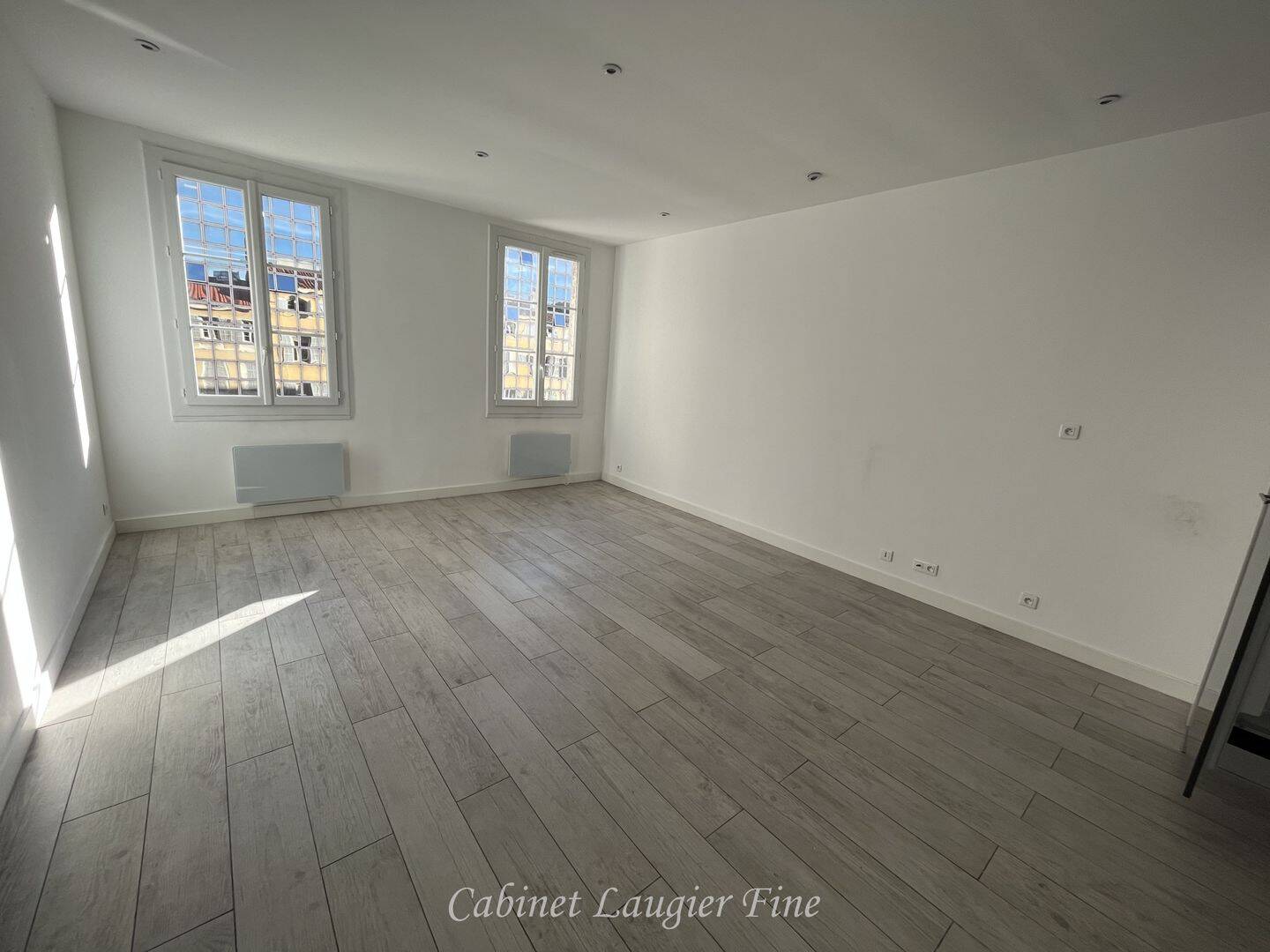 Appartement 2 pièces 46 m² · à Marseille 1er Arrondissement · 46 m² · 921 €/mois