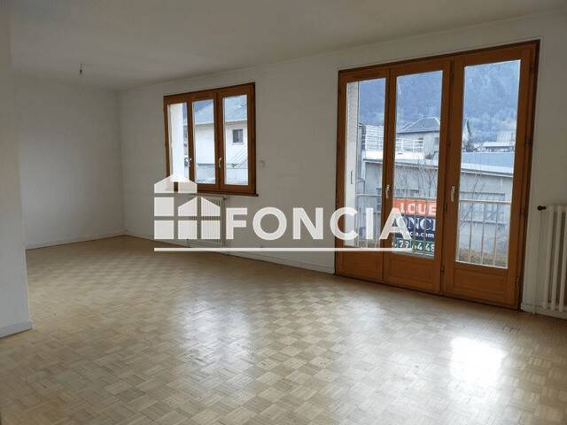 Appartement 3 pièces 67 m² · à Saint-Jean-de-Maurienne · 67 m² · 735 €