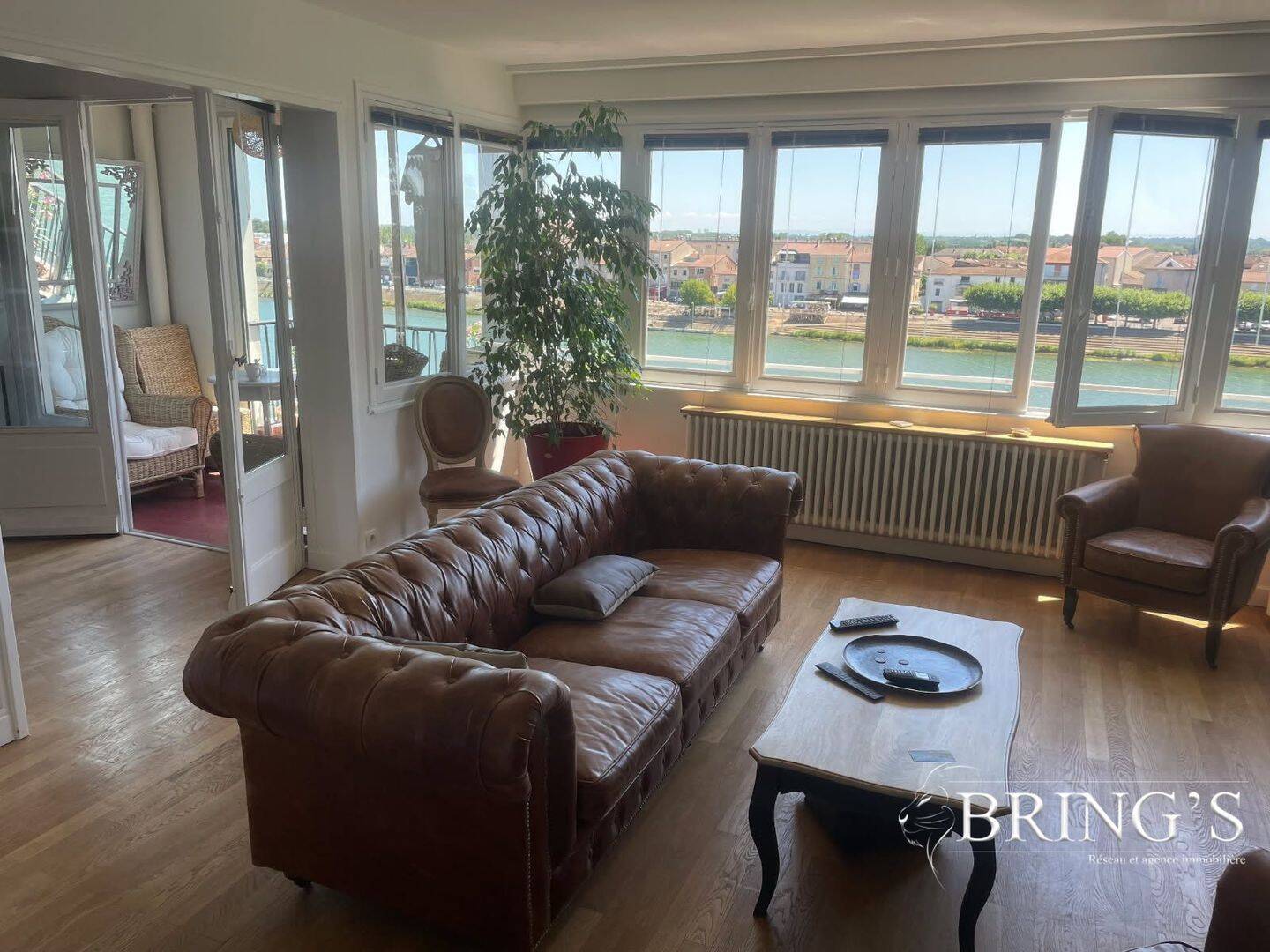 Appartement 7 pièces 160 m² · à Mâcon · 159,7 m² · 250 000 €