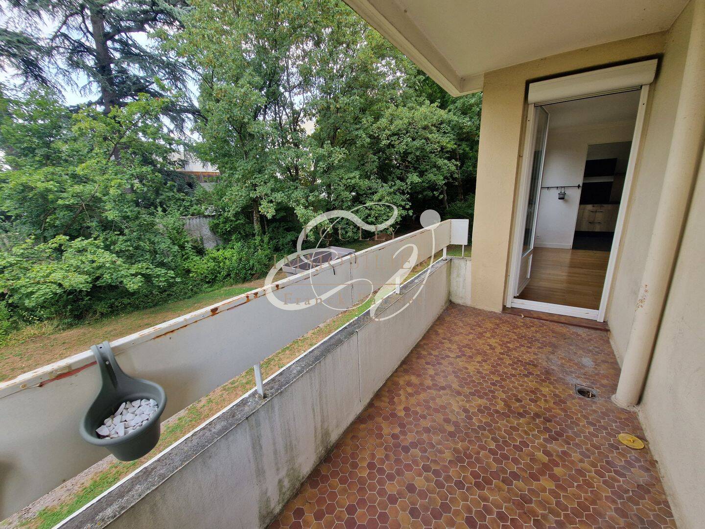 Appartement 3 pièces 73 m² · à Écully · 73 m² · 1 290 €