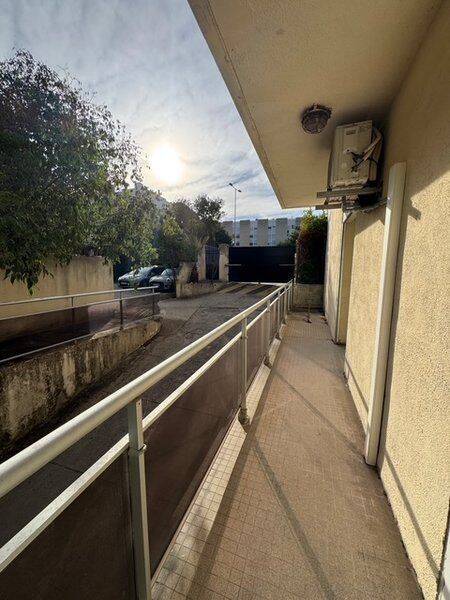 Appartement 3 pièces 60 m² · à Marseille 8ème Arrondissement · 60 m² · 890 €/mois