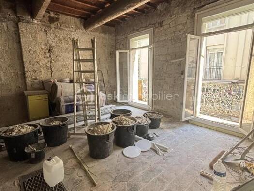 Appartement à vendre 129 000 € 1 pièce 75 m² Étage 1/2 Centre Ville Frontignan 34110