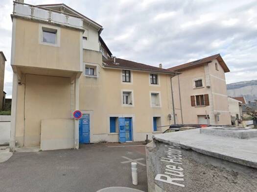 Immeuble à vendre 360 000 € 400 m² Le Bourg-Les Chenevières-Chantavot-Zone Industrielle Domène 38420