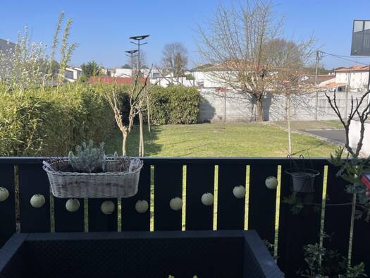 Appartement à vendre 229 000 € 3 pièces 2 chambres 59 m² RDC/4 Chambery Villenave-d'Ornon 33140