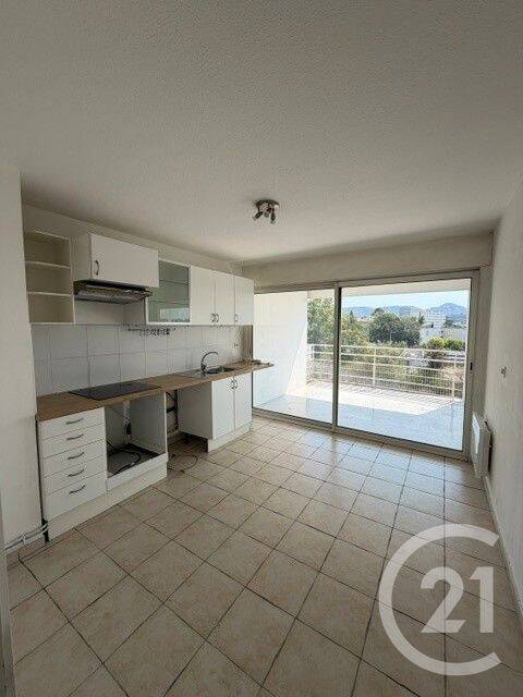 Appartement 4 pièces 107 m² · à Marseille 9ème Arrondissement · 106,8 m² · 1 400 €