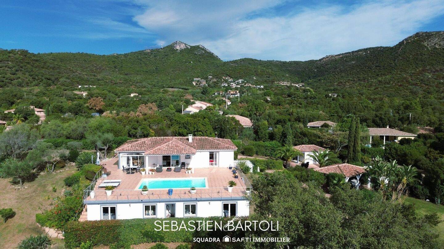 Maison 7 pièces 192 m² · à Zonza · 192 m² · 1 099 900 €