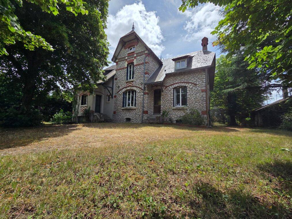 Maison 6 pièces 198 m² · à Romorantin-Lanthenay · 198 m² · 274 500 €