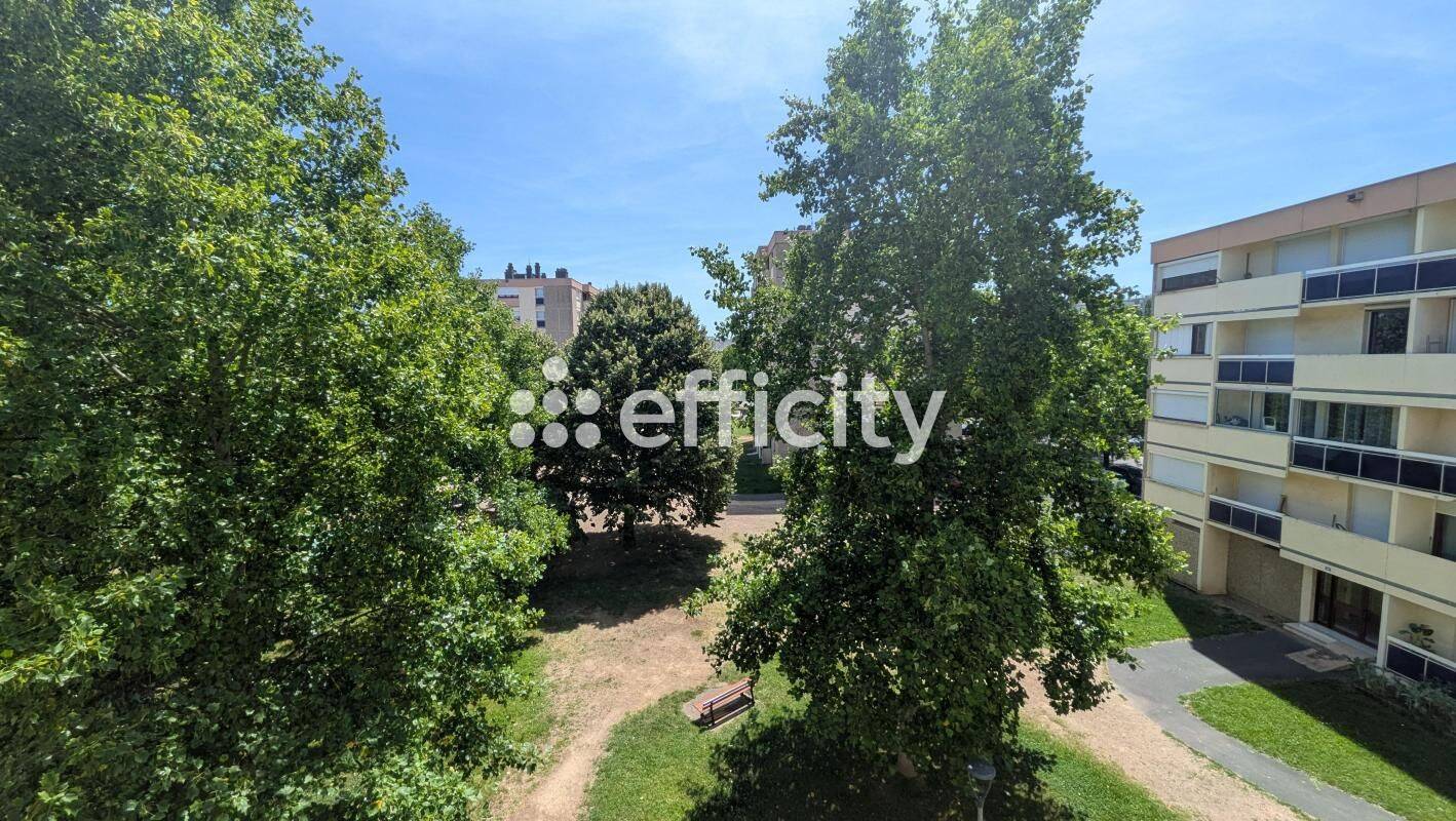 Appartement 4 pièces 59 m² · à Mâcon · 59 m² · 82 000 €