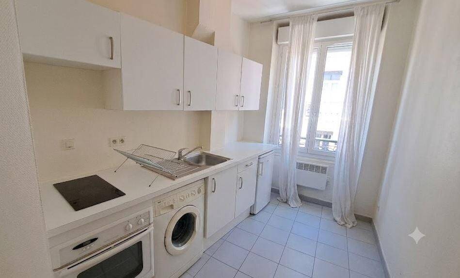 Appartement 1 pièce 32 m² · à Grenoble · 31,8 m² · 595 €