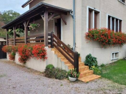 Maison à vendre 91 000 € 5 pièces 4 chambres 112 m² 698 m² de terrain Perrecy-les-Forges 71420