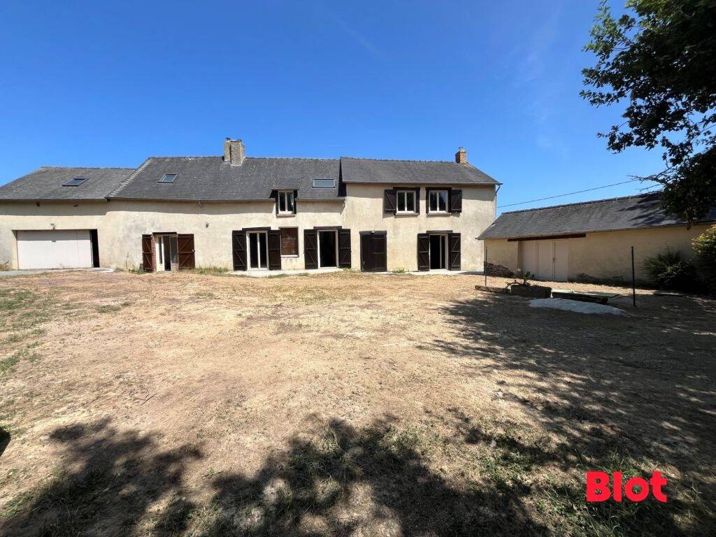 Maison 6 pièces 172 m² · à Saint-Uniac · 171,5 m² · 1 200 €