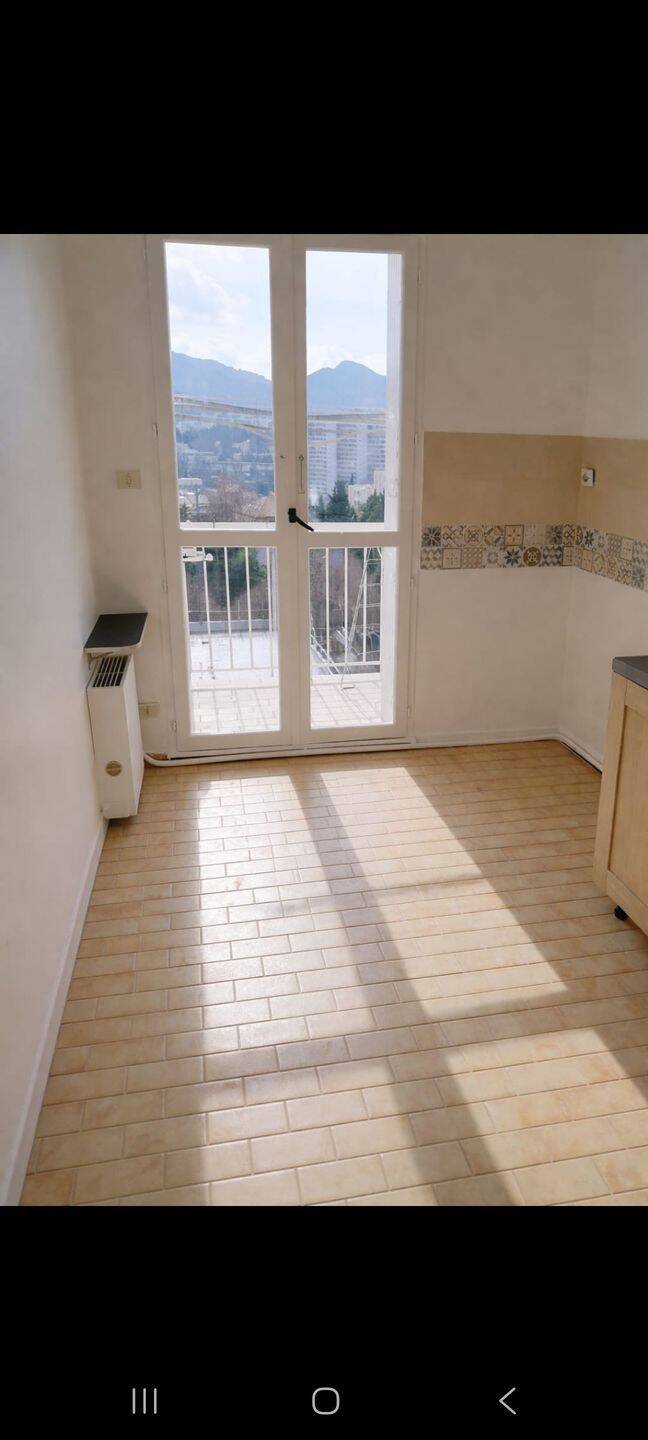 Appartement 4 pièces 74 m² · à Marseille 11ème Arrondissement · 74 m² · 189 000 €