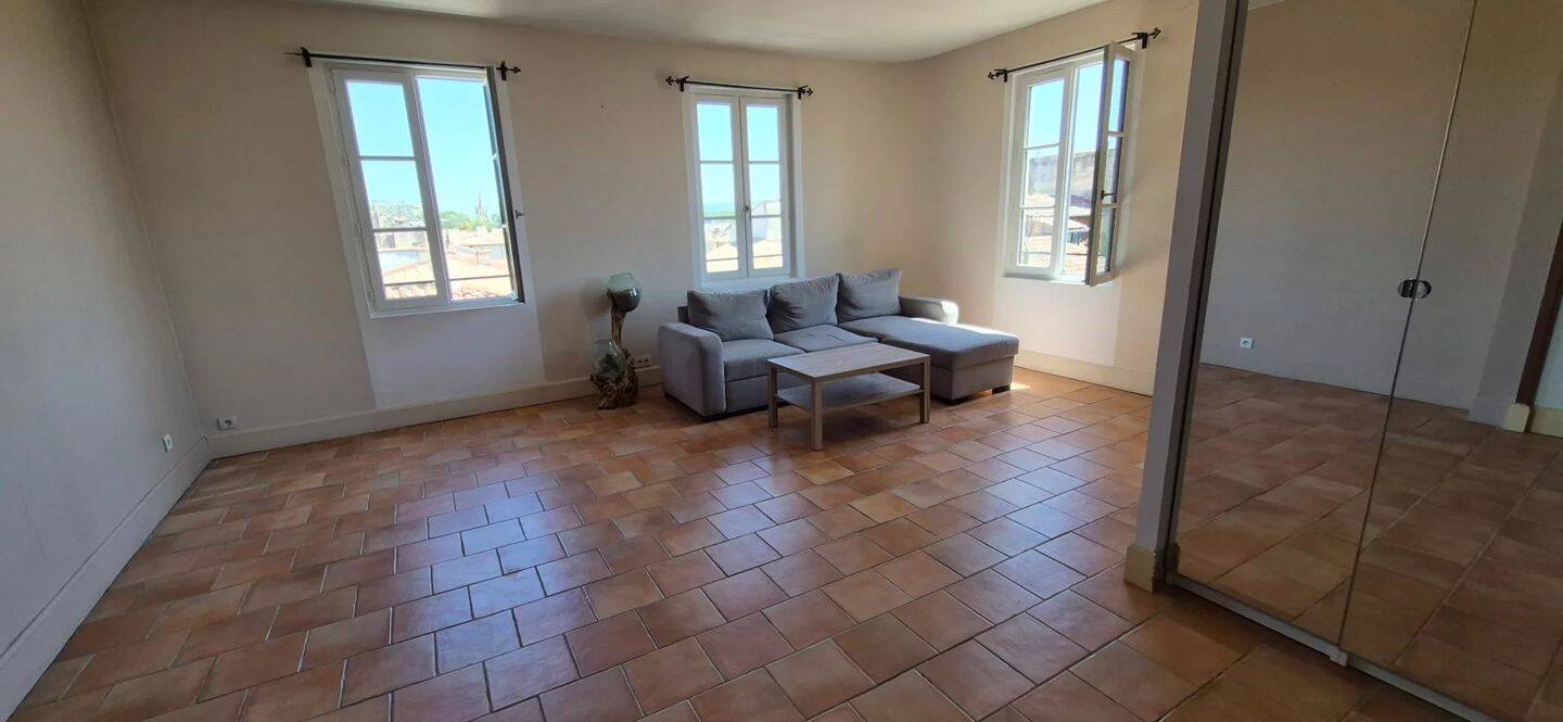 Appartement 2 pièces 53 m² · à Beaucaire · 53 m² · 560 €