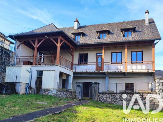 Maison à vendre 138 000 € 5 pièces 4 chambres 155 m² 488 m² de terrain Montsalvy 15120