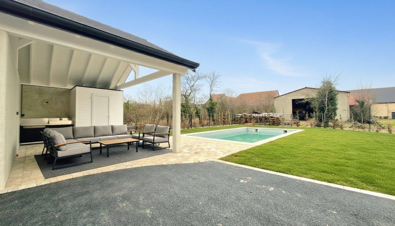 Maison 8 pièces 200 m² · à Houssen · 200,3 m² · 2 950 €