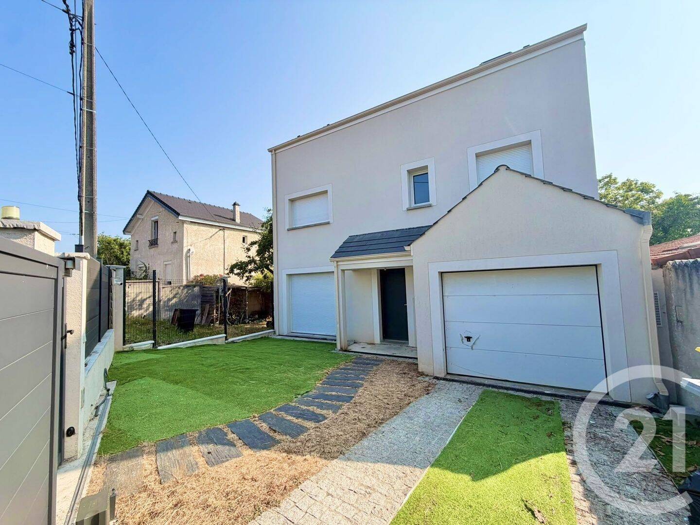 Maison 5 pièces 148 m² · à Houilles · 147,5 m² · 2 420 €