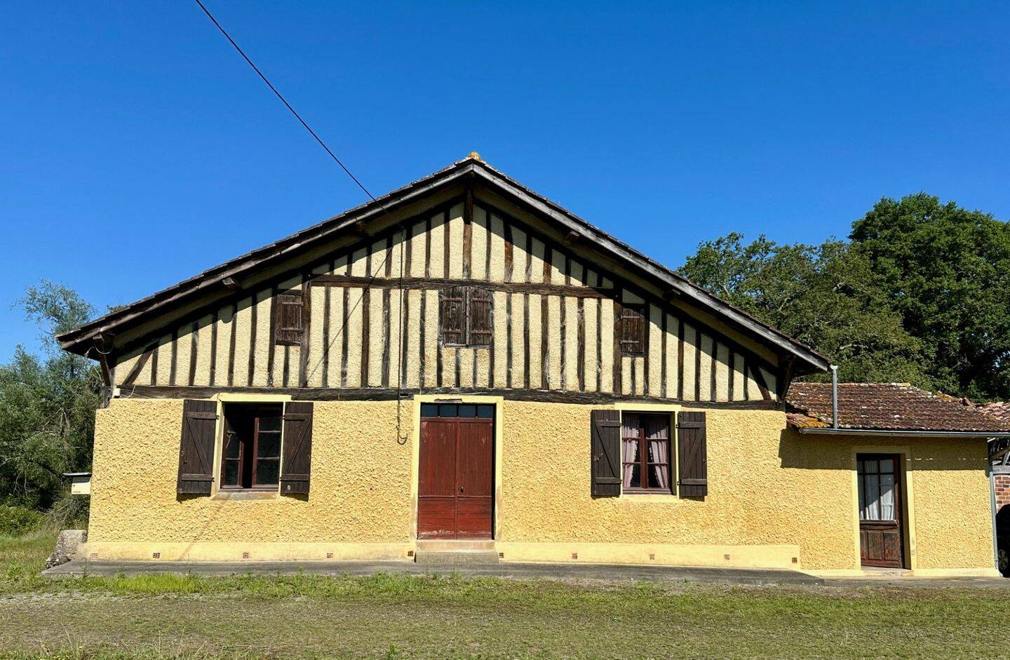 Maison 5 pièces 180 m² · à Mormès · 180 m² · 240 000 €