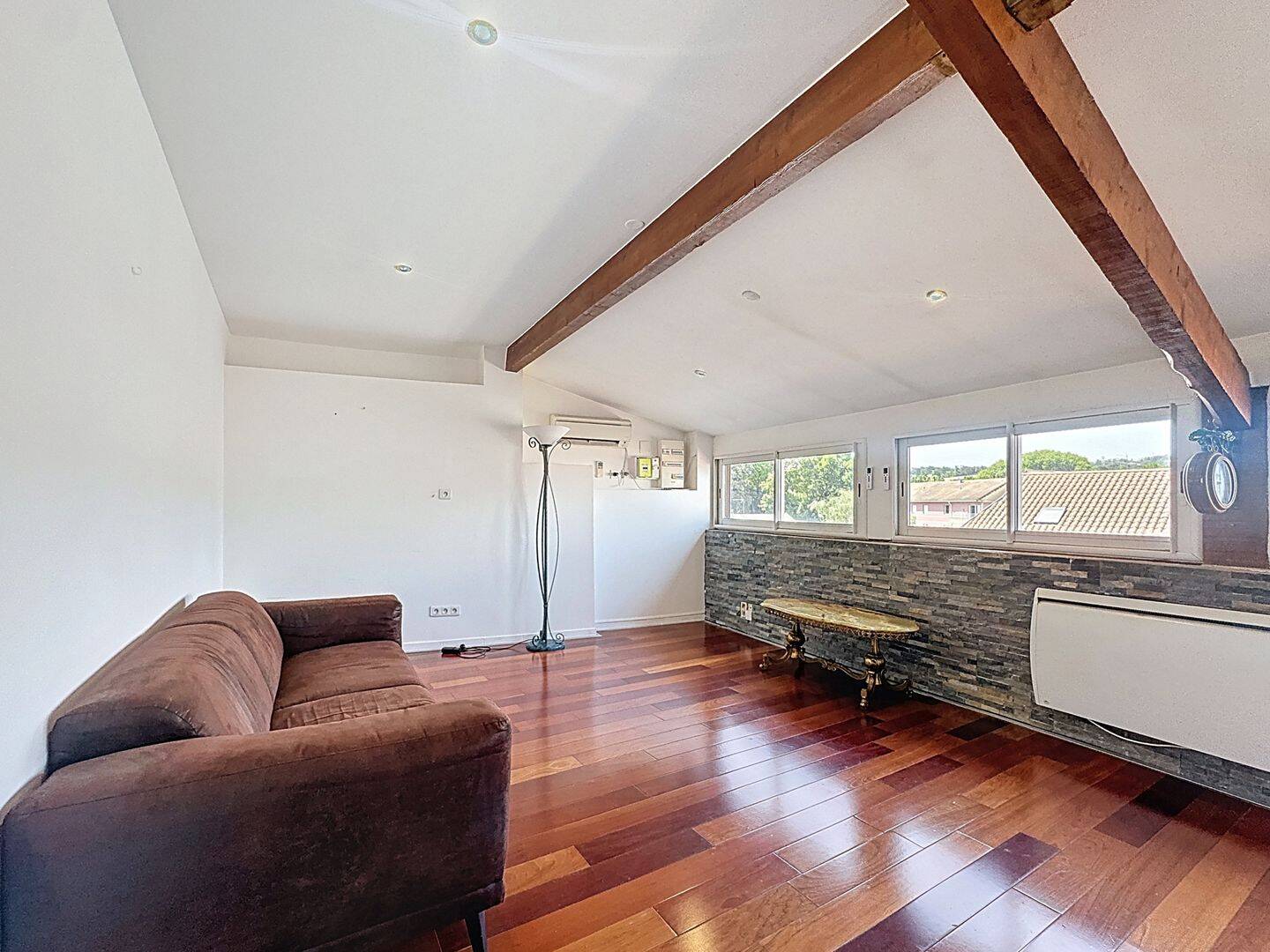 Appartement 4 pièces 119 m² · à Moirans · 119 m² · 860 €