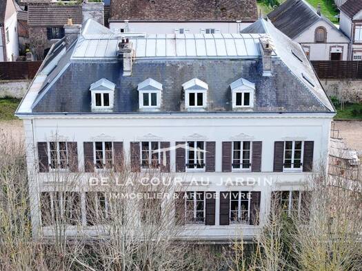 Château à vendre 1 995 000 € 14 pièces 8 chambres 583 m² 20 122 m² de terrain Houdan 78550