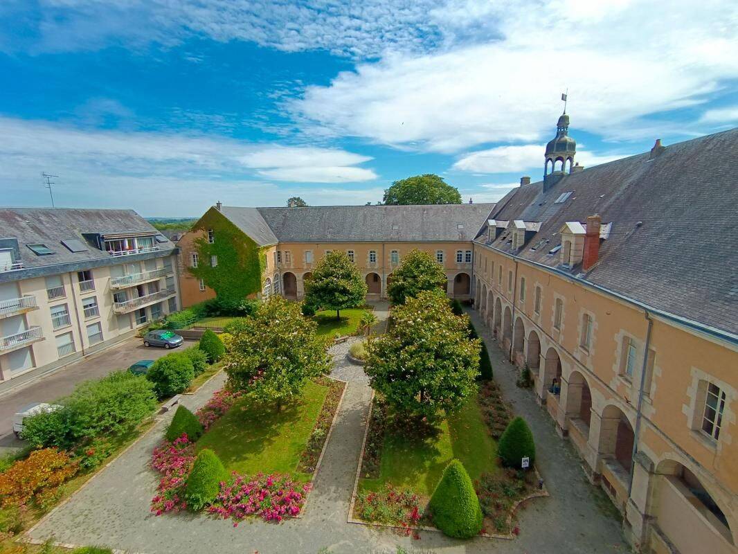 Appartement 4 pièces 110 m² · à Mamers · 110 m² · 770 €/mois
