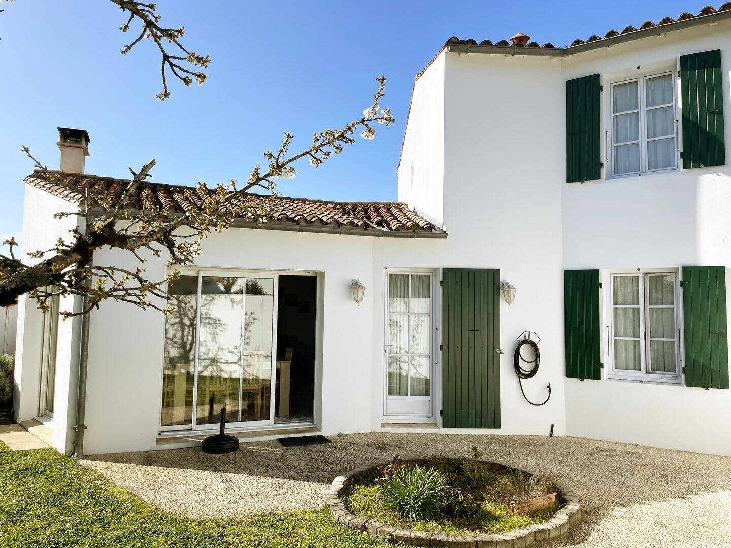 Maison 4 pièces 77 m² · à La Flotte · 77 m² · 594 696 €