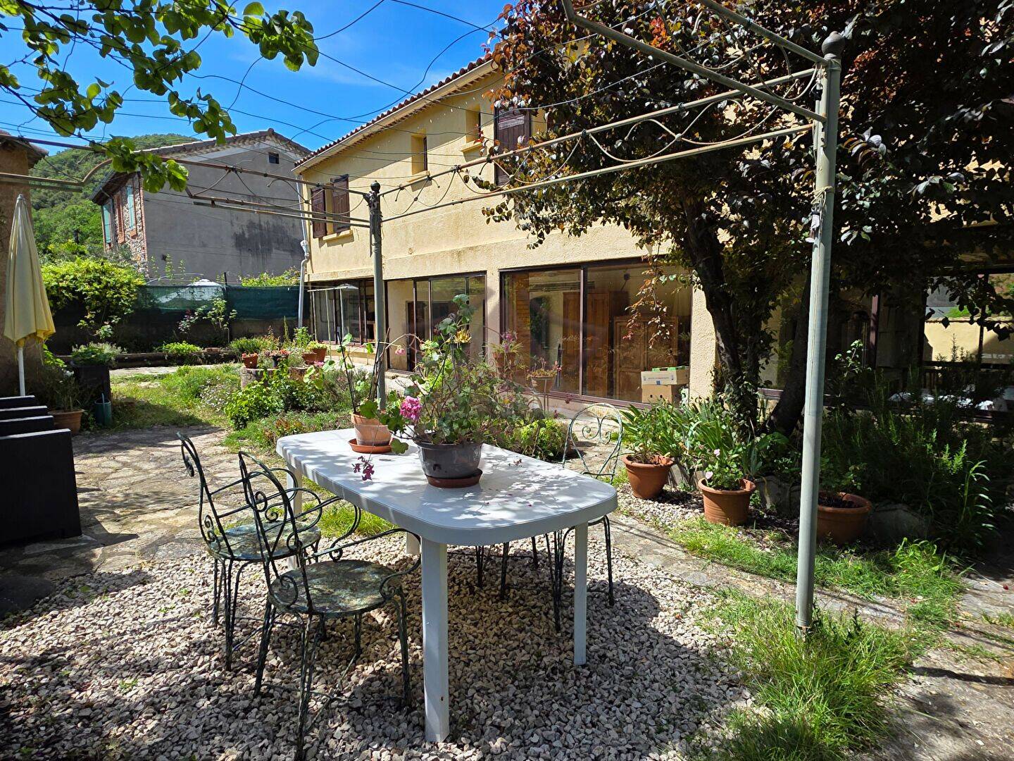 Maison 6 pièces 214 m² · à Robiac-Rochessadoule · 213,6 m² · 189 000 €