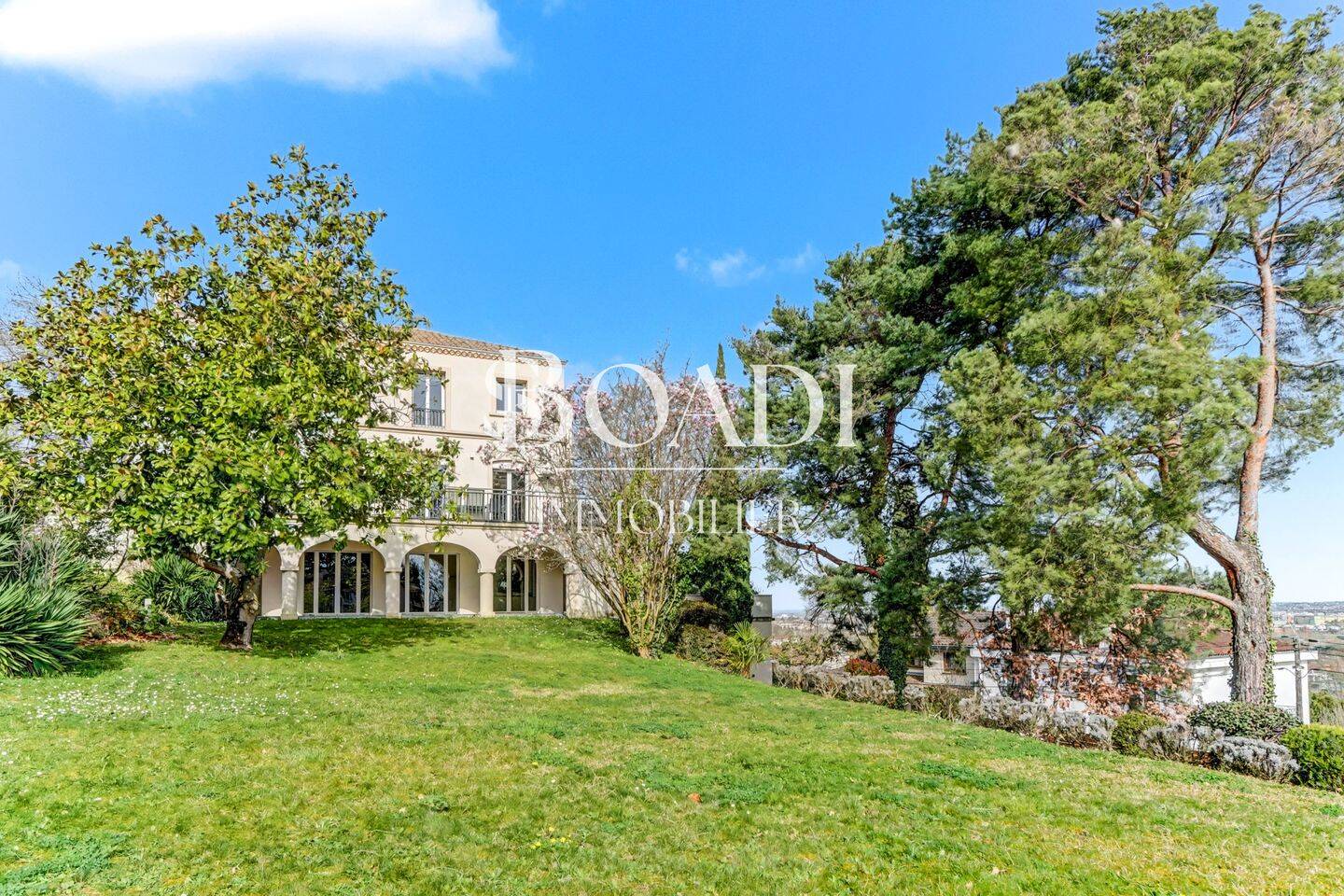 Maison 12 pièces 600 m² · à Toulouse · 600 m² · 2 195 000 €