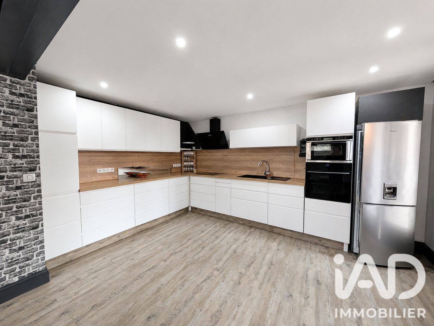 Maison 5 pièces 157 m² · à Abzac · 157 m² · 219 000 €