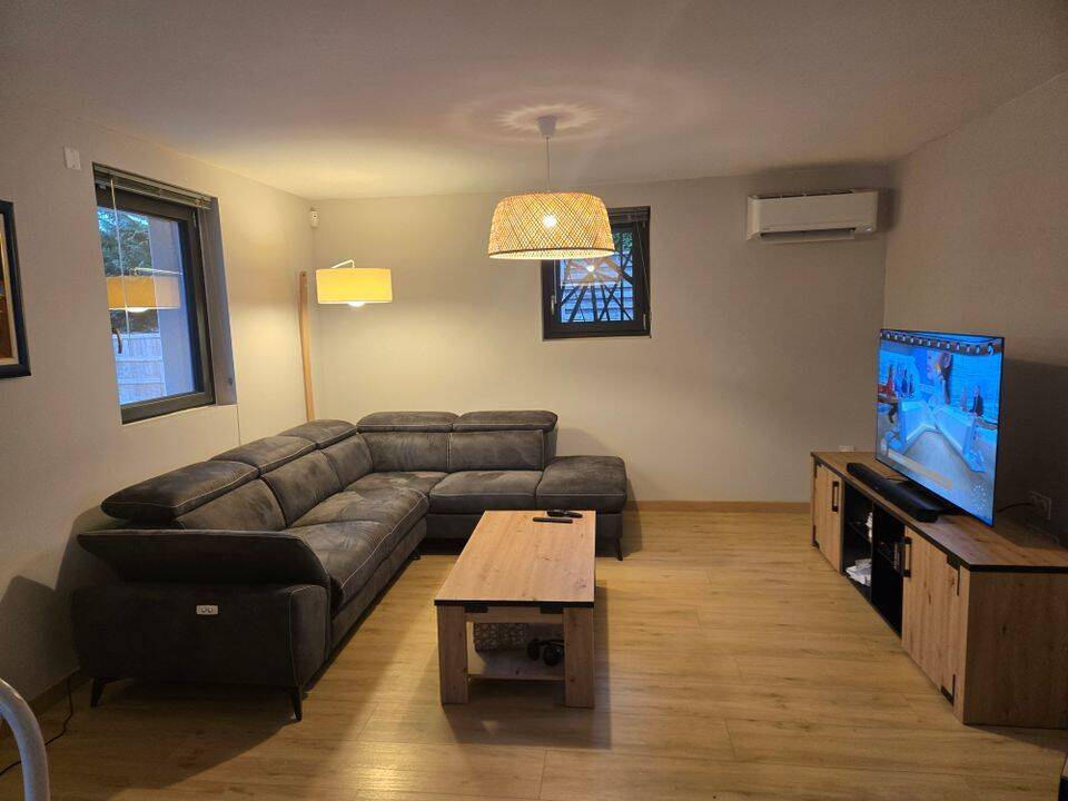 Appartement 2 pièces 82 m² · à La Boisse · 82 m² · 920 €