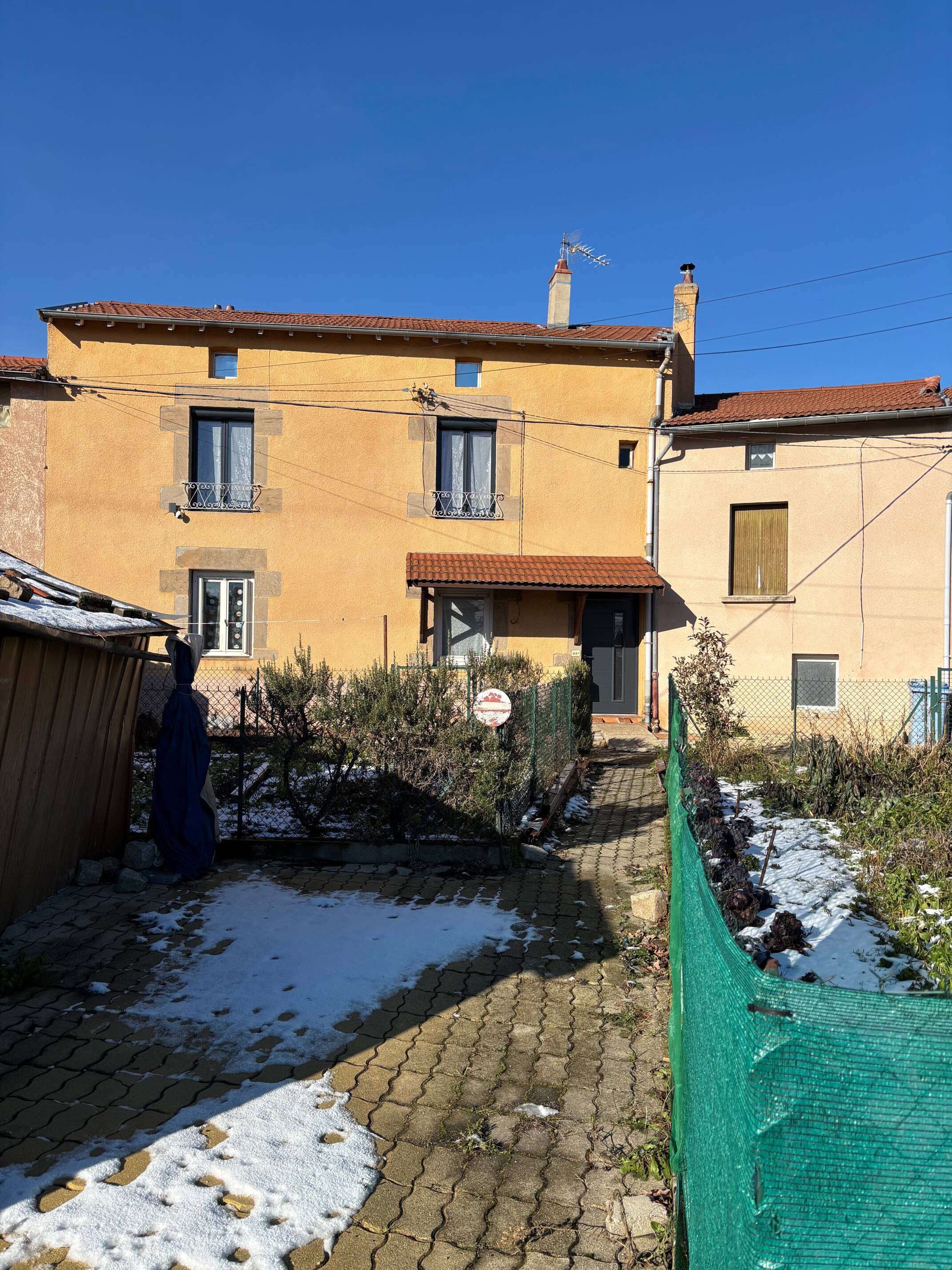 Maison 6 pièces 115 m² · à Unieux · 115 m² · 120 000 €