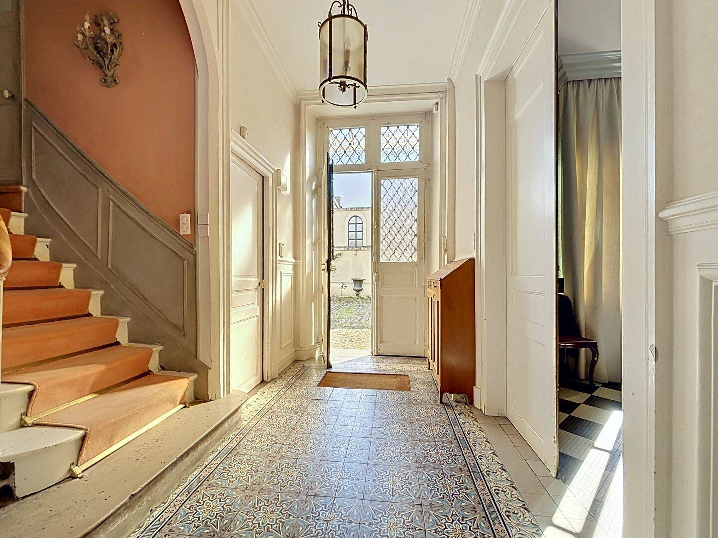 Maison 13 pièces 335 m² · à Reims · 335 m² · 1 699 000 €
