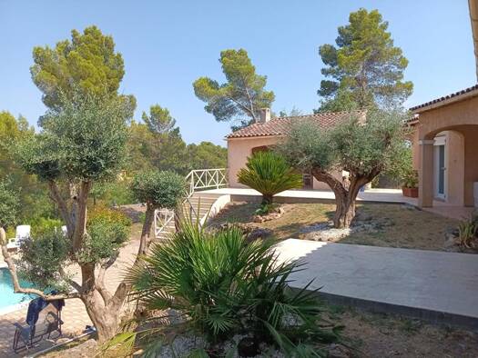 Maison à vendre 698 000 € 8 pièces 4 chambres 180 m² 4 000 m² de terrain Vaugines-Les Faisses-Peyrard Draguignan 83300