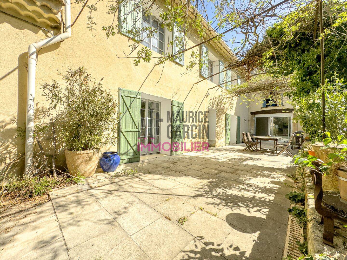 Maison 6 pièces 183 m² · à L'Isle-sur-la-Sorgue · 183 m² · 399 990 €