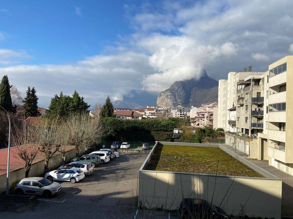 Appartement 1 pièce 18 m² · à Fontaine · 18 m² · 480 €