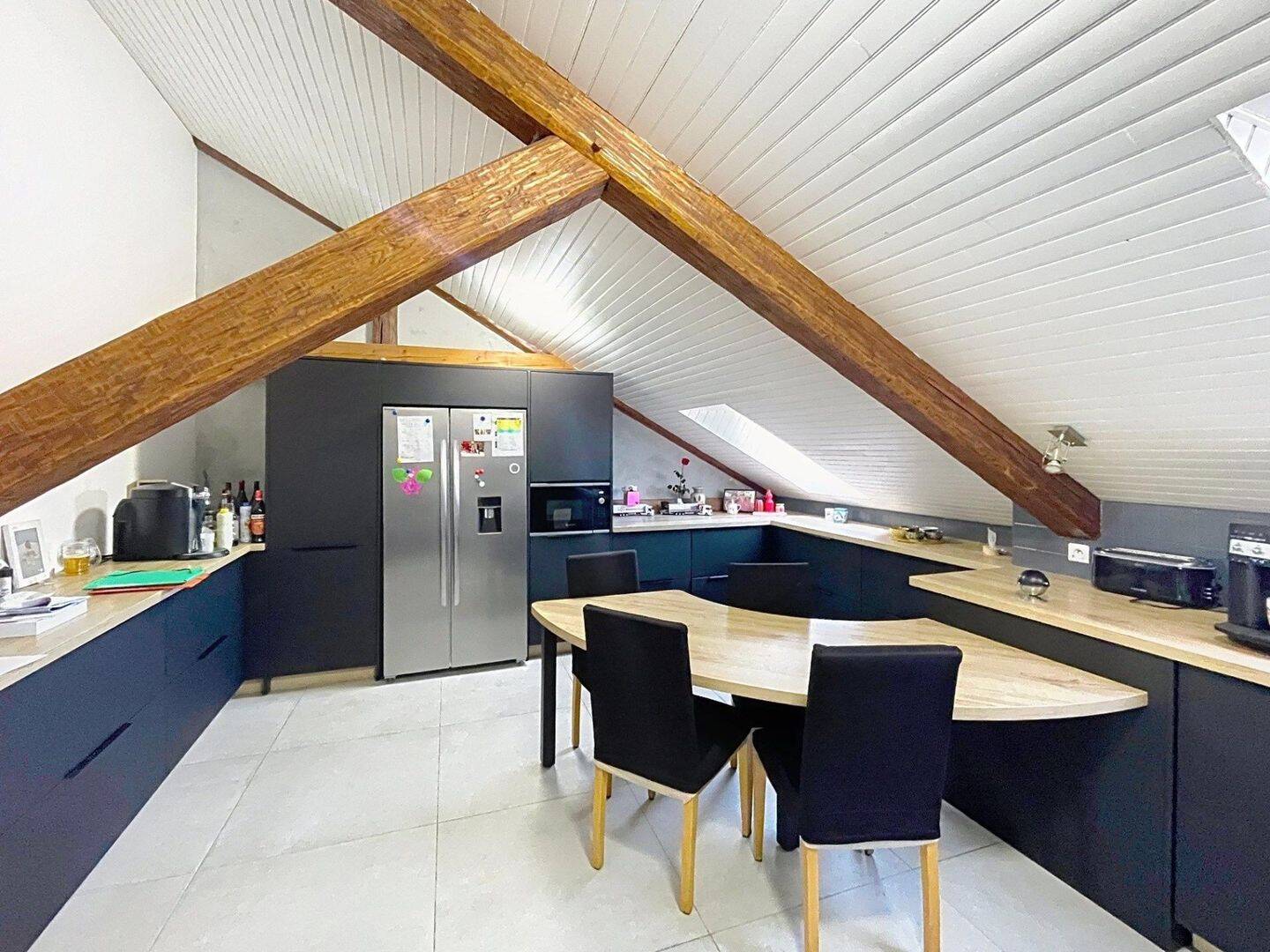 Appartement 7 pièces 232 m² · à Pouxeux · 232 m² · 224 000 €