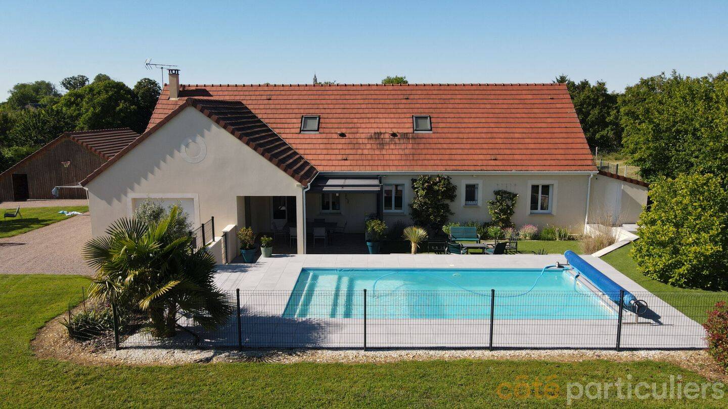 Maison 7 pièces 224 m² · à Châteauneuf-sur-Cher · 224 m² · 397 100 €